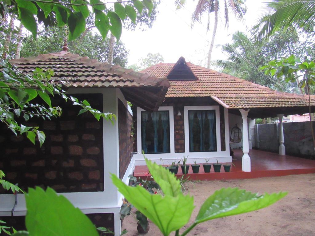 Вилла Marari Dreamz Alappuzha Экстерьер фото